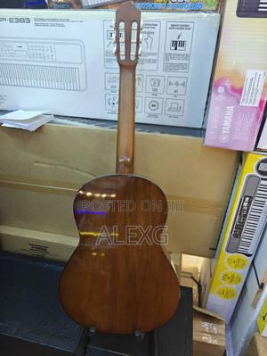 Yamaha Classic Guitar C40 - thumbnail 2