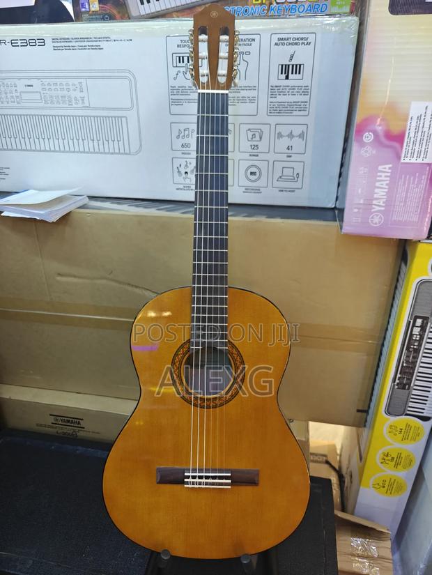 Yamaha Classic Guitar C40 - thumbnail 3