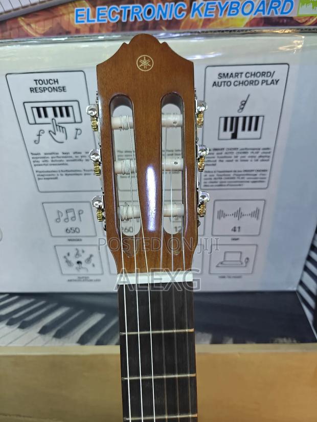 Yamaha Classic Guitar C40 - thumbnail 5