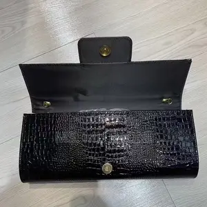 Women's Retro Crocodile Pattern Clutch Bag