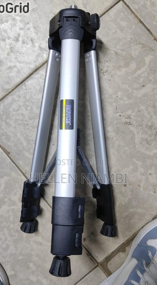 Royce Tripo Stand - main view