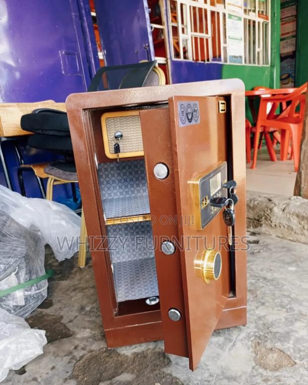 Digital and Fireproof Safebox - main view