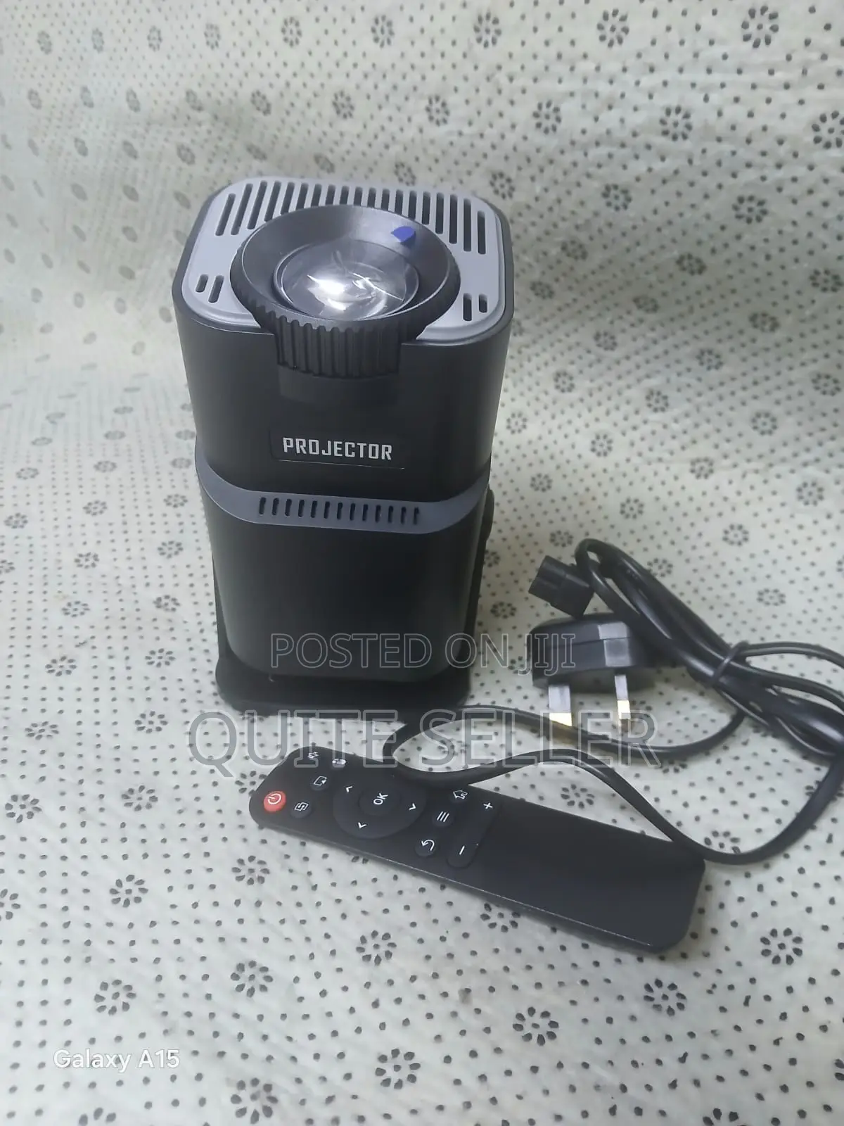 Hy320 Miniprojector 1080p Wifi Bluetooth Hdmi Port Portable Everywh