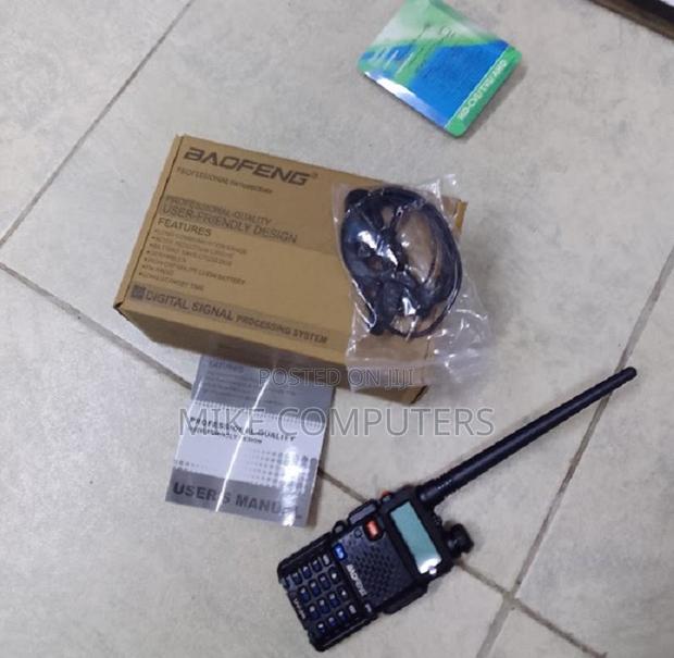 Classic Baofeng Uv-5r 5w With Compact and Lightweight Handheld Size