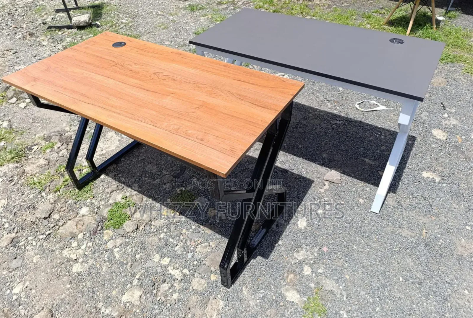 Modern Office Desk With Metallic Legs