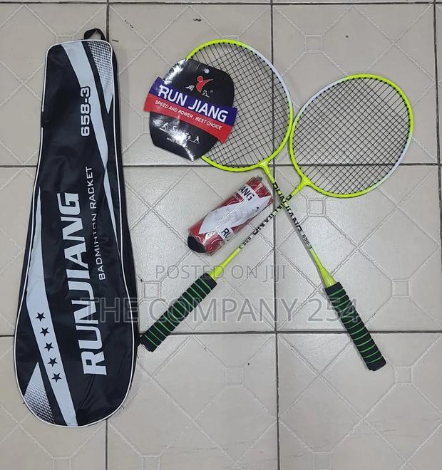 Bardminton Playing Ratched With 3 Shuttle Cocks Avilable - thumbnail 3