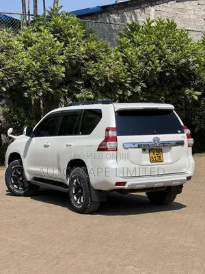 Toyota Land Cruiser Prado 2.8 2017 White