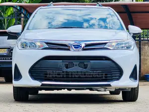 Toyota Corolla Fielder 1.5 Hybrid FWD 2018 White