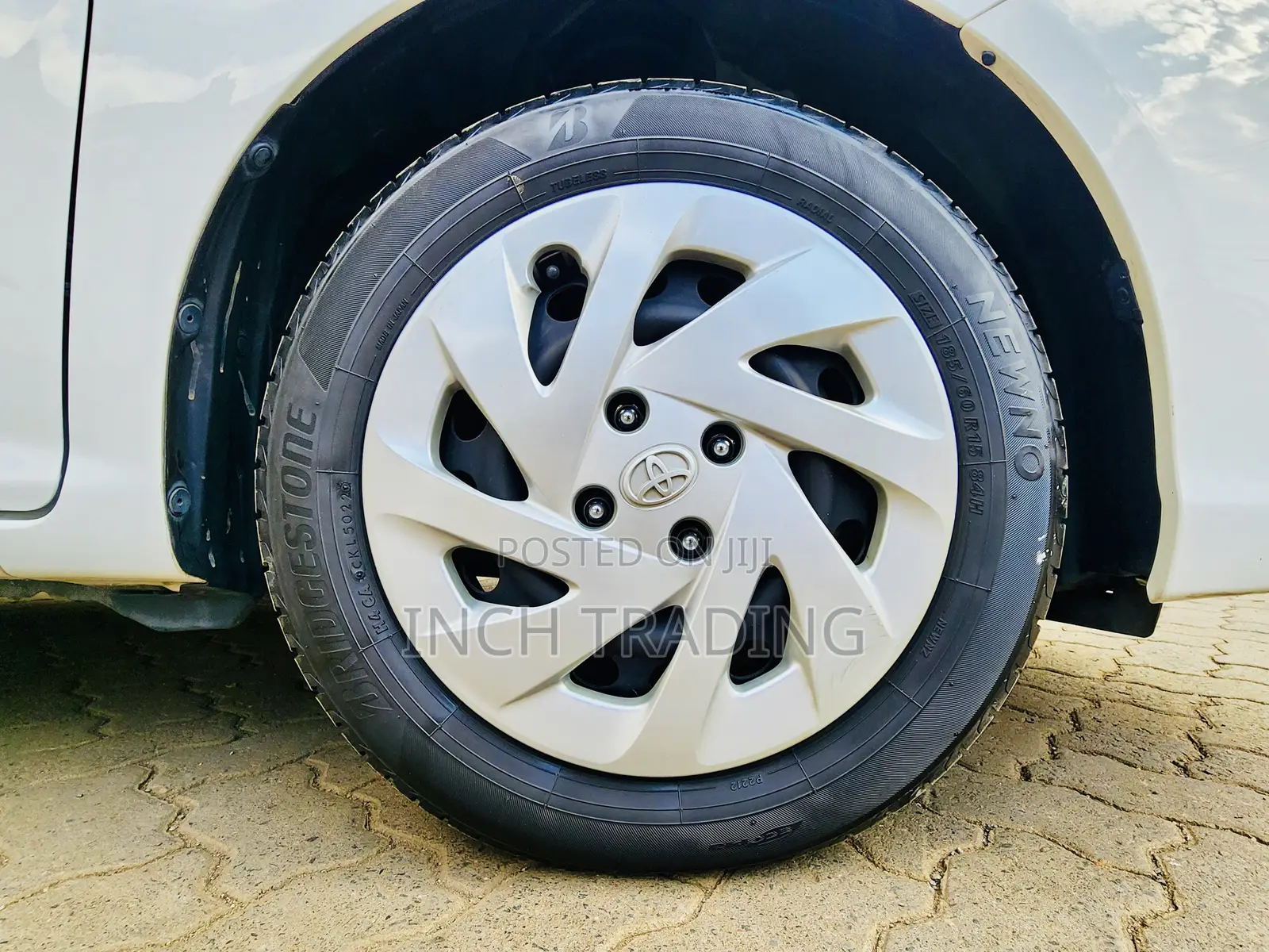 Toyota Corolla Fielder 1.5 Hybrid FWD 2018 White