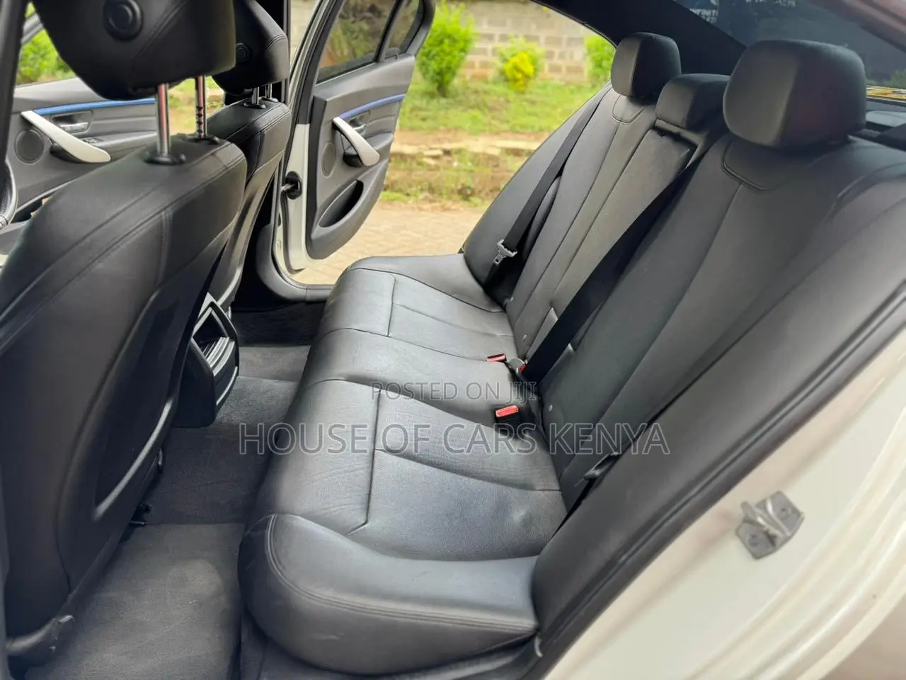 BMW 318i 2017 White