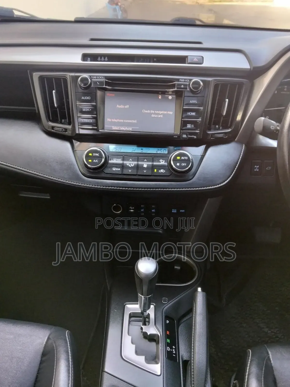 Toyota RAV4 LE 4dr SUV (2.5L 4cyl 6A) 2018 Gray
