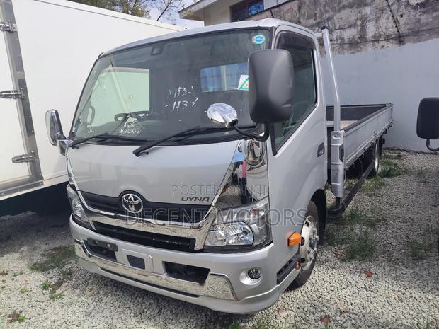 Toyota Dyna - thumbnail 2