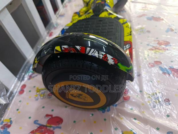 Smart Hoverboard With Bluetooth Led Lights – 6.5 Inch - thumbnail 3