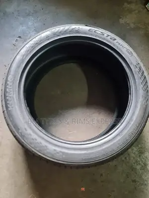 275 /45 R21 Khumo Tyres (Korea) Highway.