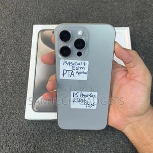 Apple iPhone 15 Pro Max 256 GB Silver - main view