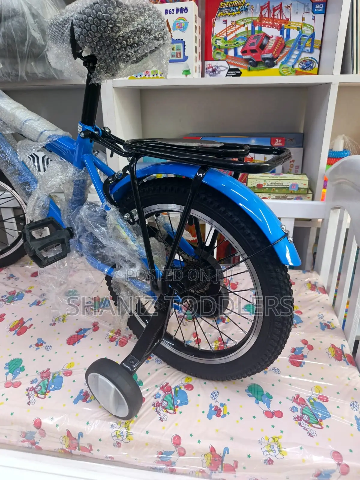 Boys Kids Bike – 16 Inch With Bell Training Wheels