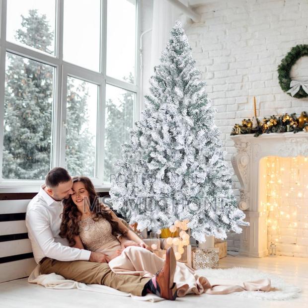 High Quality Snow Frosted Christmas Tree* - thumbnail 4