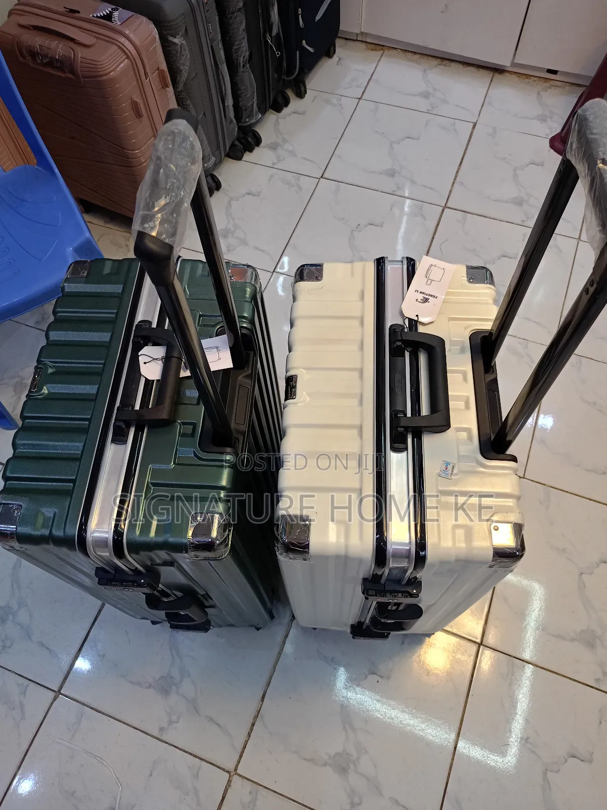 Big Size Zipless Suitcase