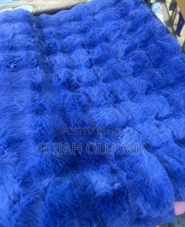 Cute Artificial Rabbit Fur Carpet Plush Rug - thumbnail 4