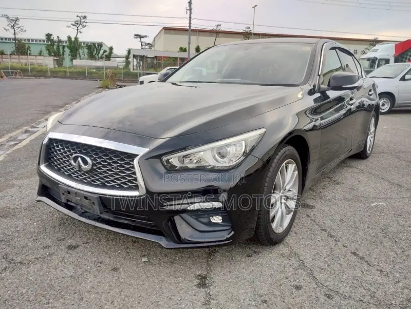 Nissan Skyline 2018 Black