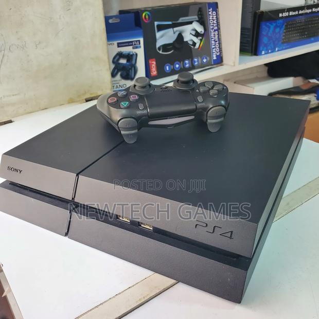 Playstation 4 Standard - thumbnail 2