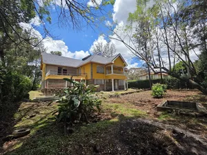 5bdrm Maisonette in Thome On 1/2 Acre for sale