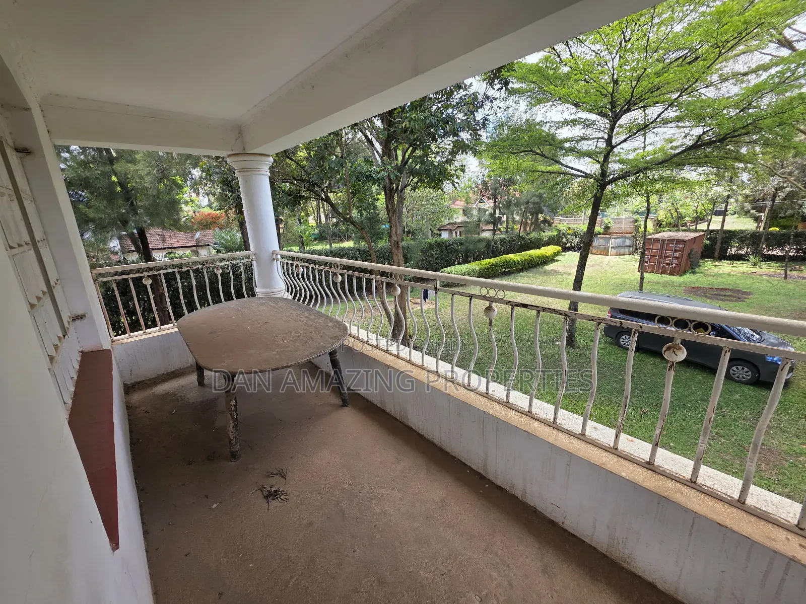 5bdrm Maisonette in Thome On 1/2 Acre for sale