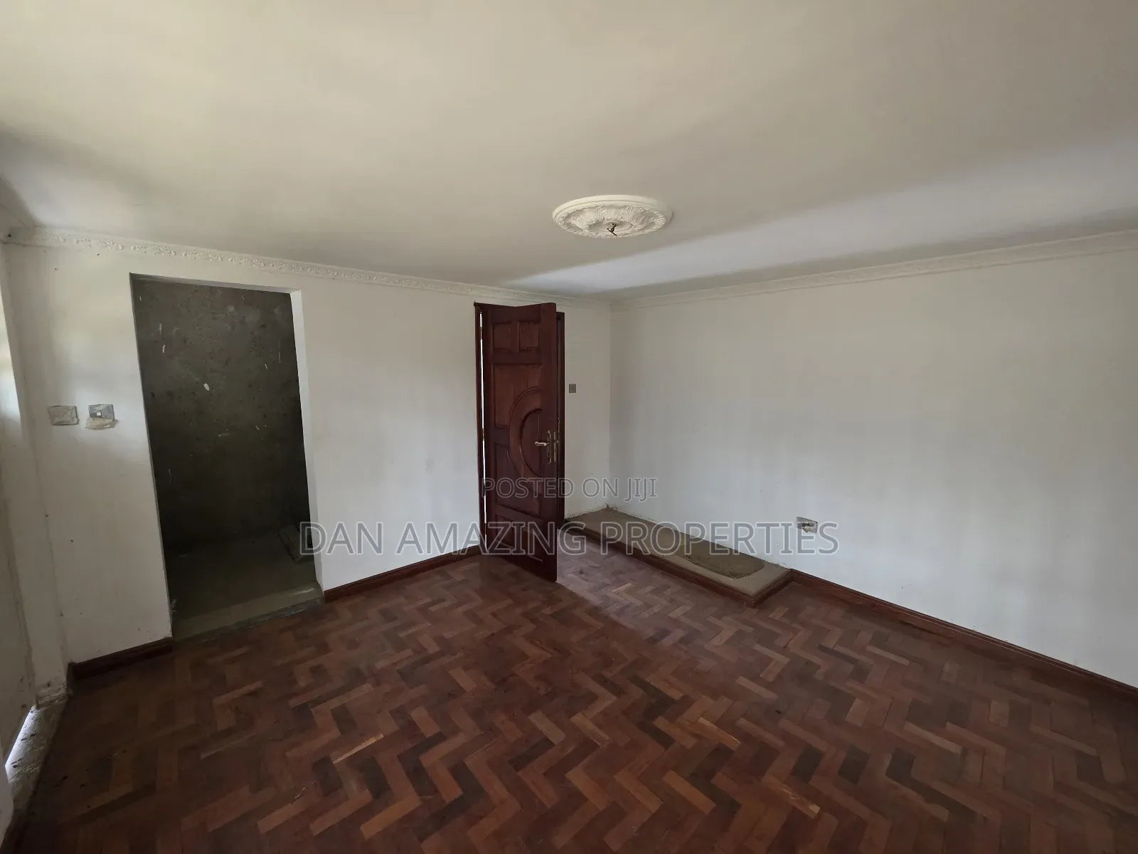 5bdrm Maisonette in Thome On 1/2 Acre for sale