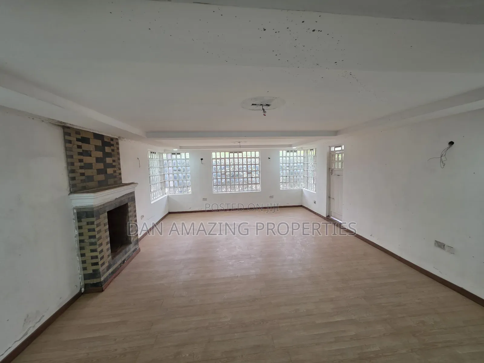 5bdrm Maisonette in Thome On 1/2 Acre for sale