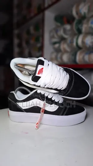 * Vans Knu Skool Vans Off the Wall Tripple Sole
