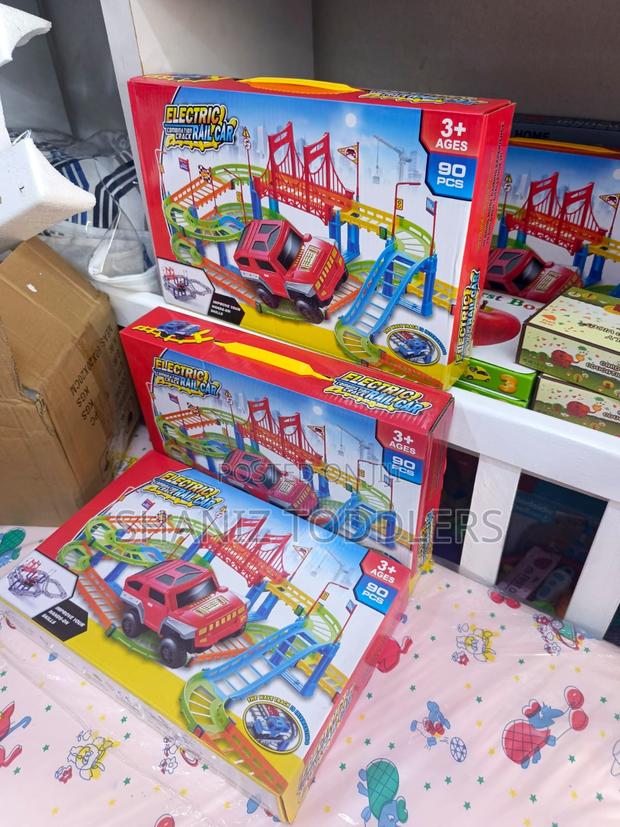Kids Train Track Toy Set With Moving Engine - thumbnail 4