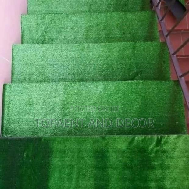 Stylish Stairs With Artificial Green Grass Carpet