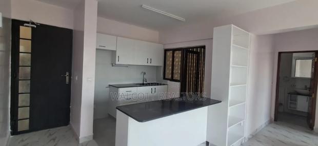 1bdrm Apartment in Racecourse for rent - thumbnail 3