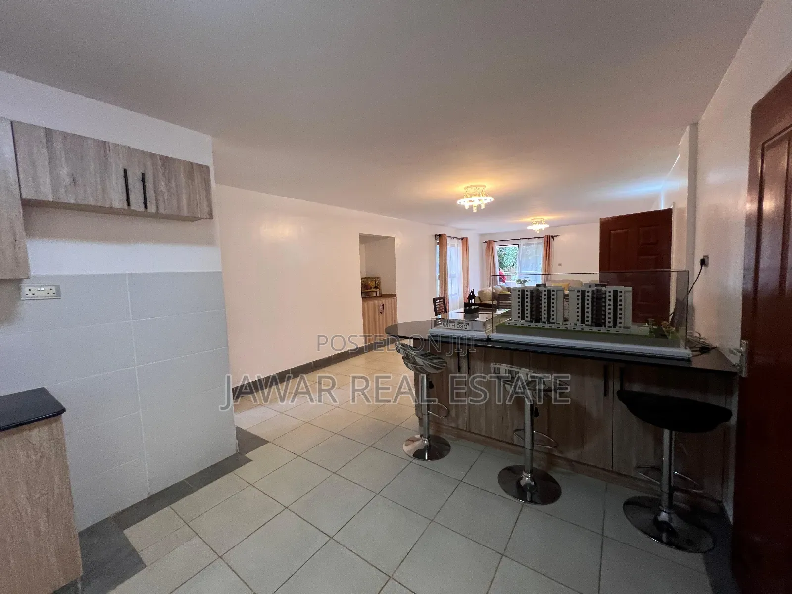 3bdrm Apartment in Mukiri Road, Uthiru for sale