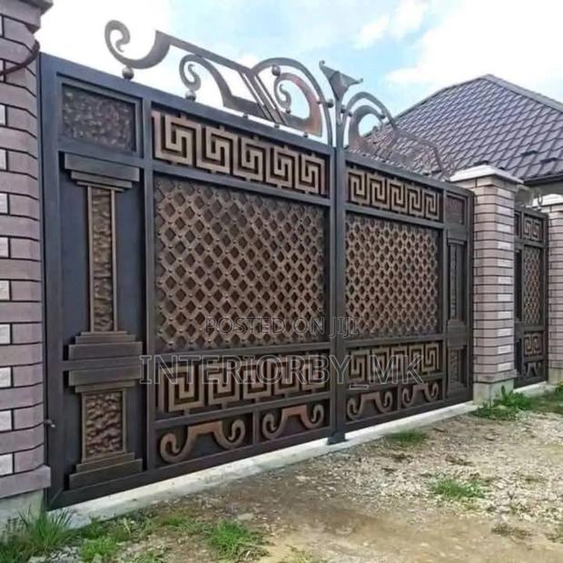 Classic Double Swing Gate With Steel Frame - thumbnail 3