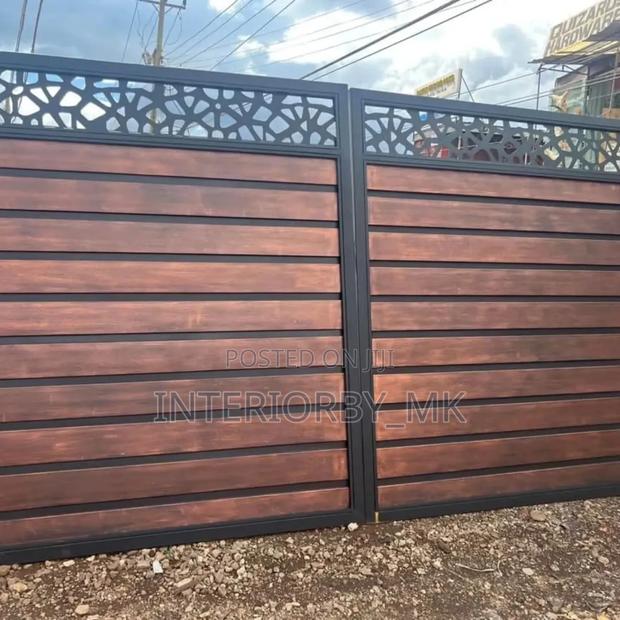 Outdoor Swing Gate With Anti-Rust Coating