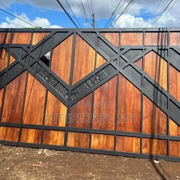 Automatic Sliding Gate With Remote Control - main view