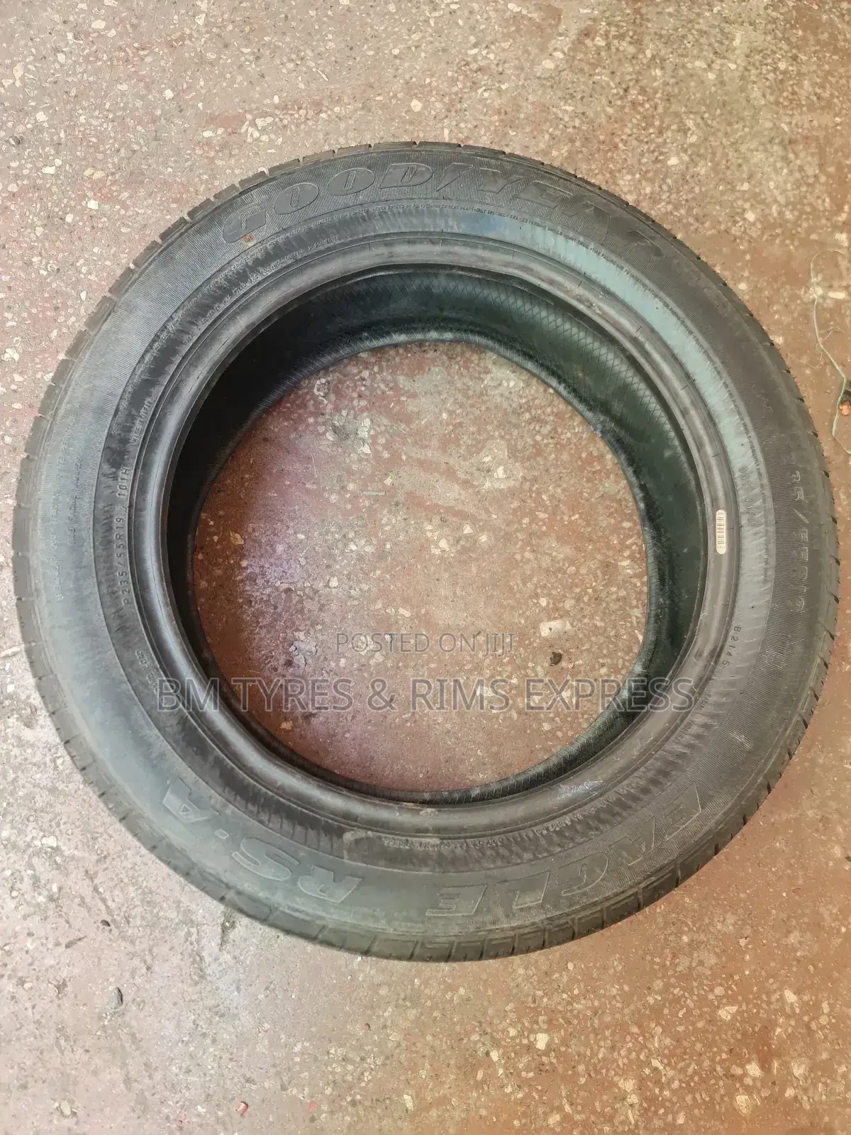 235 /55 R19 Goodyear Tyres. (Japan)