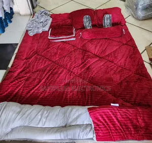 12pcs Velvet Cozy Duvet Set – Luxury Comfort Combined