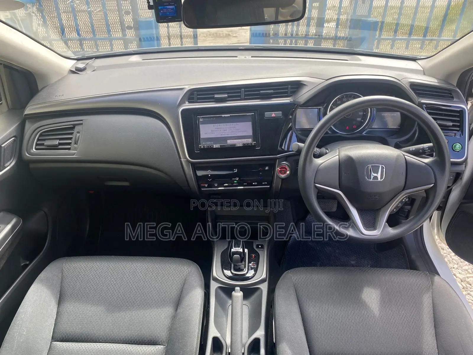 Honda Grace 2018 White