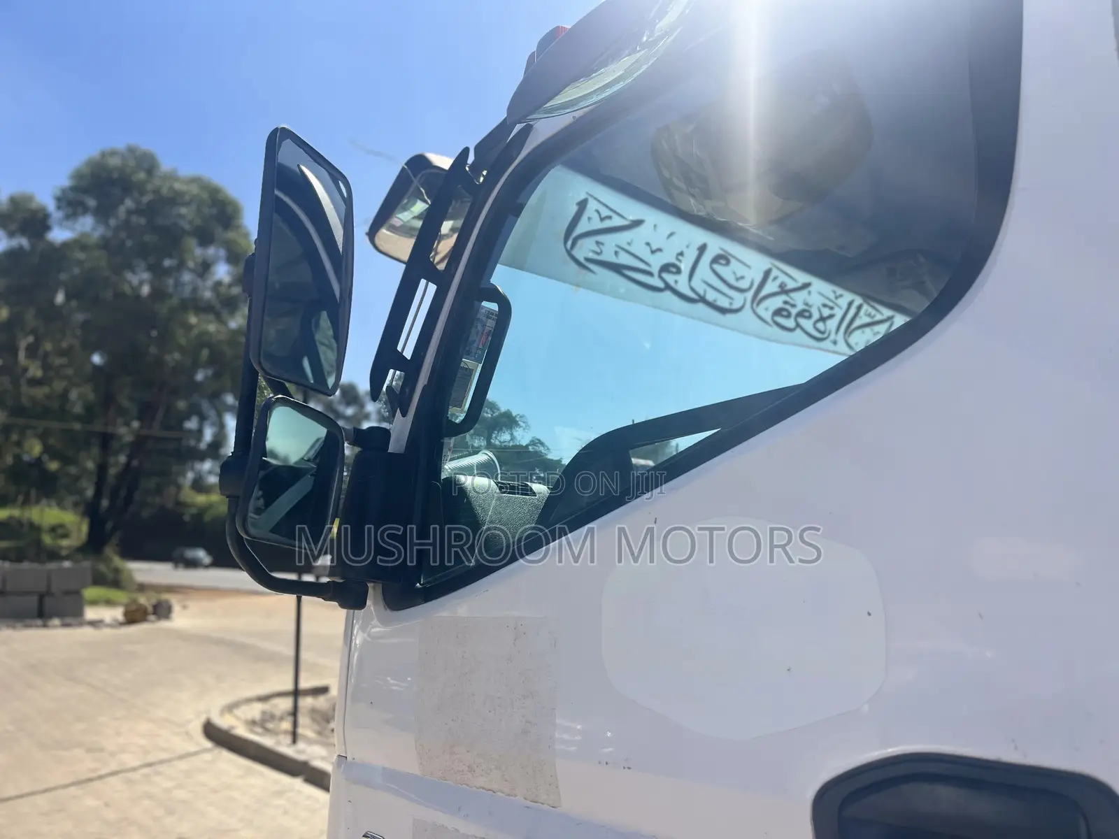 Mitsubishi Fuso (F1v1) 2021 White