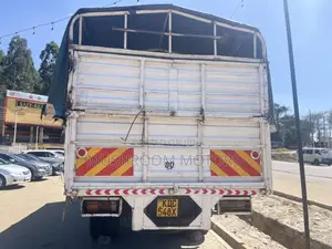 Mitsubishi Fuso (F1v1) 2021 White