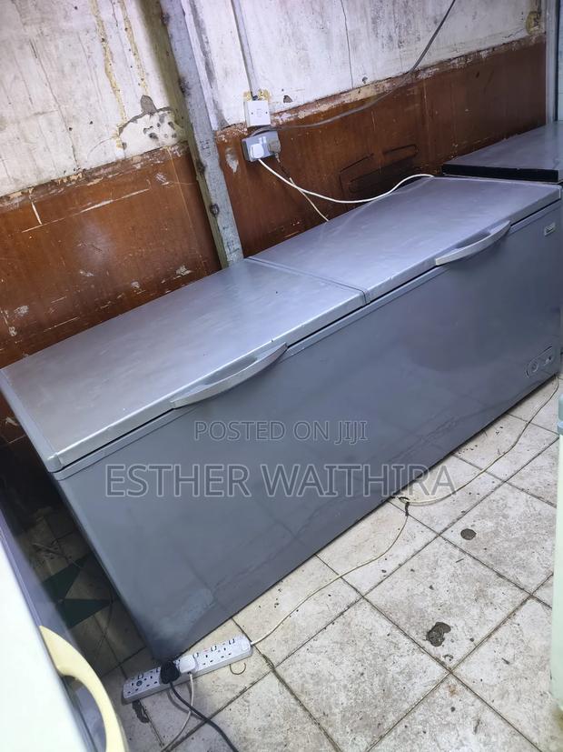 Commercial Deep Freezer - thumbnail 4