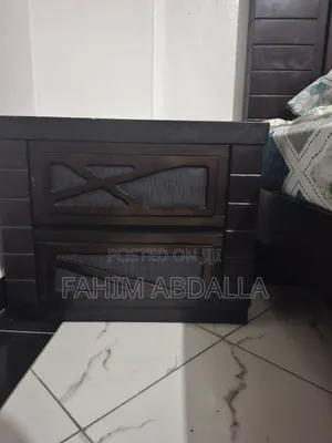 7 by 8 King Size Bed With 2 Nightstands and Dressing Table