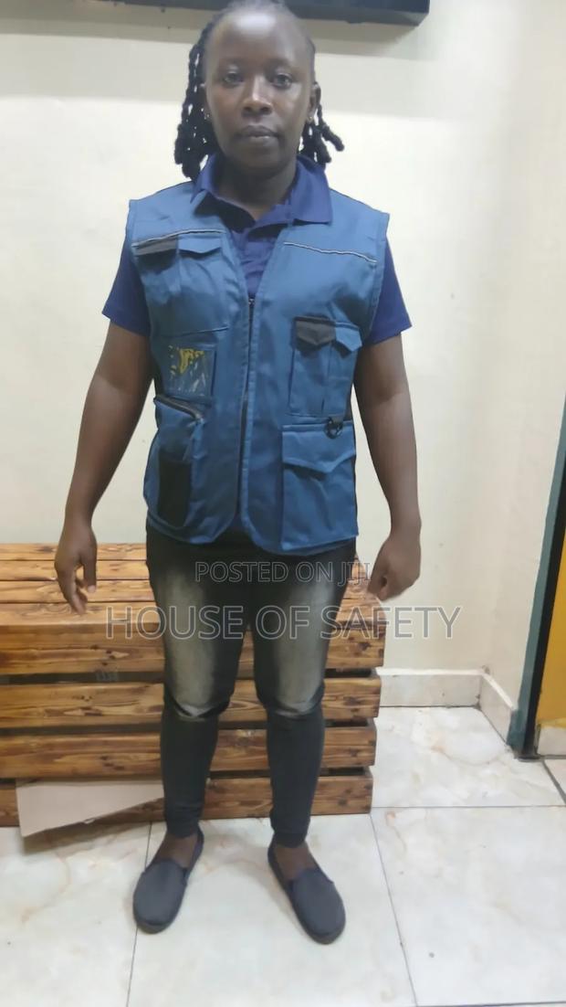 Half Jackets Without Sleeves In Blue - main view