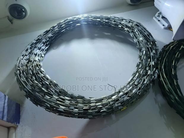 Security Razor Wire 10m Anti Climb Barrier