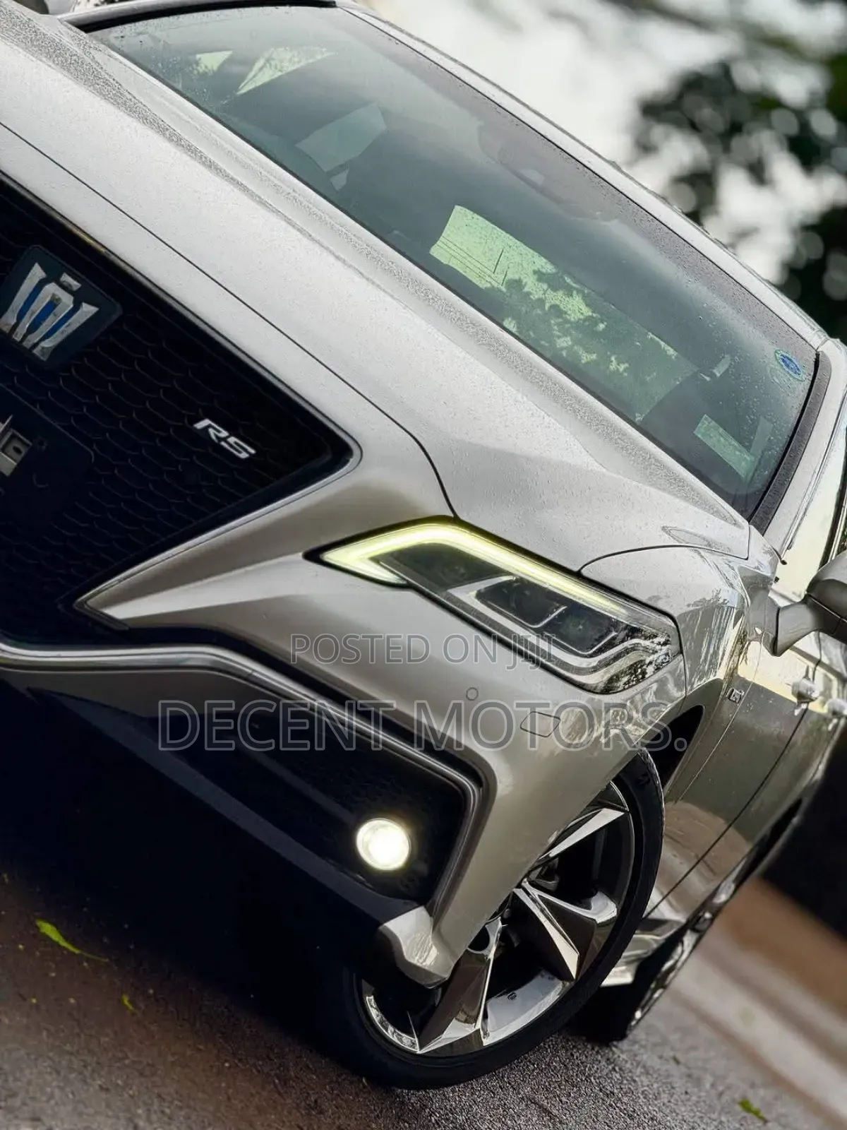 Toyota Crown 2019 White