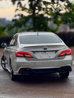 Toyota Crown 2019 White