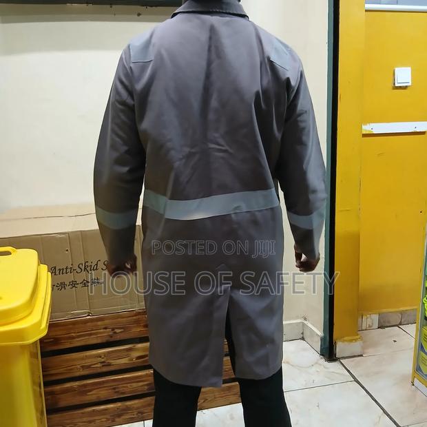 Extra Length Duscoats Below The Knees - thumbnail 2