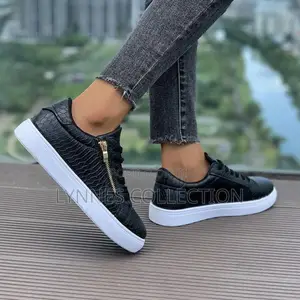 Zipper B/W Unisex ,Unisex Zipper Sizes 36-42
